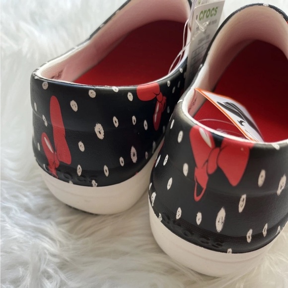 🆕Crocs Minnie Mouse Red Bow Polka Dot Print Women’s Size 5 Removable Insole - Picture 12 of 13